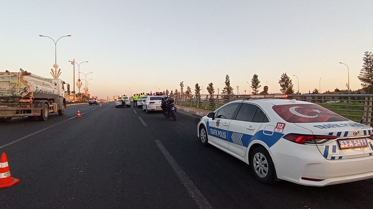 Şanlıurfa'da trafik kazasında 2 polis yaralandı