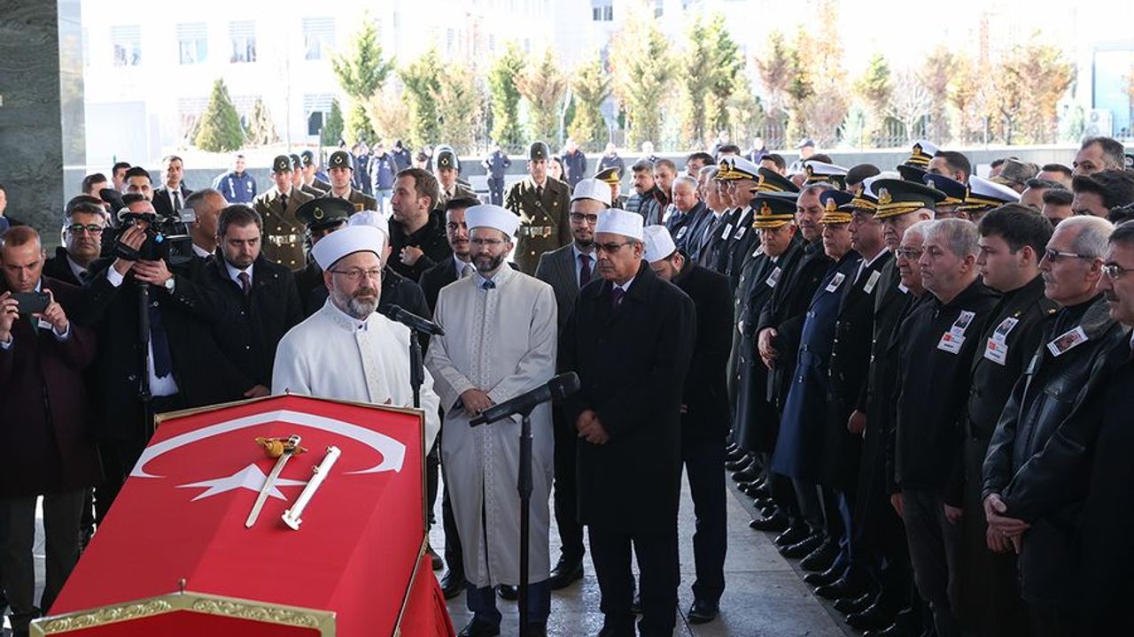 Şehit Piyade Teğmen Eril Alperen Emir son yolculuğa uğurlandı