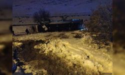 Otoyolda Can Pazarı: Otobüs Şarampole devrildi, 3'ü ağır 25 yaralı