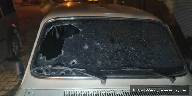 Birecik'te bir otomobile silahlı saldırı