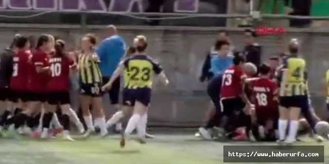 Amed Sportif - Fenerbahçe kadın futbol maçı olaylı bitti