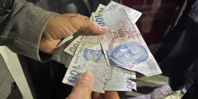 Suruç'ta ATM'den para çeken vatandaşlar gözlerine inanamadı