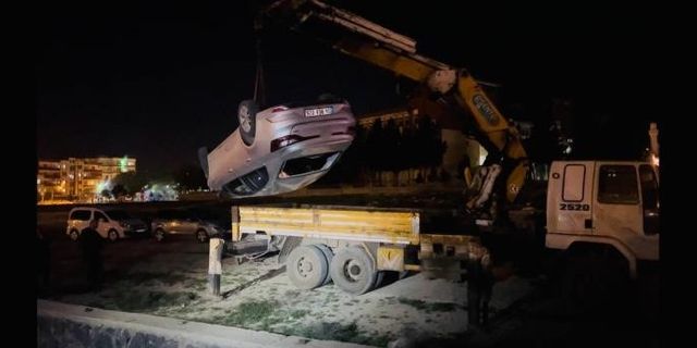 Urfa'da bir şahıs aracıyla dereye uçtu