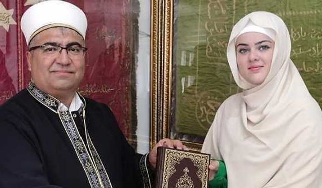 Belçikalı Genç kız huzuru İslam'da buldu