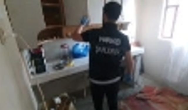 Evinde uyuşturucu ile yakalanan zanlı tutuklandı