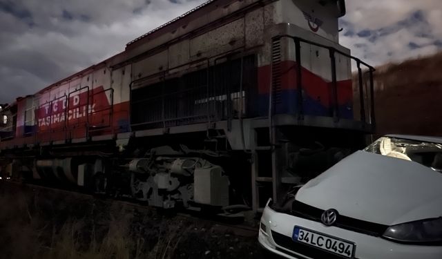 Tırla otomobil çarpıştı 2'si ağır 5 yaralı