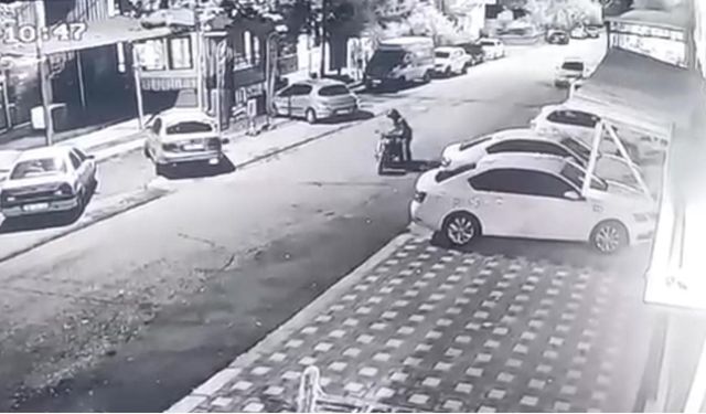 Siverek'te Kaza yapan Motorsikletliyi Kaskı kurtardı