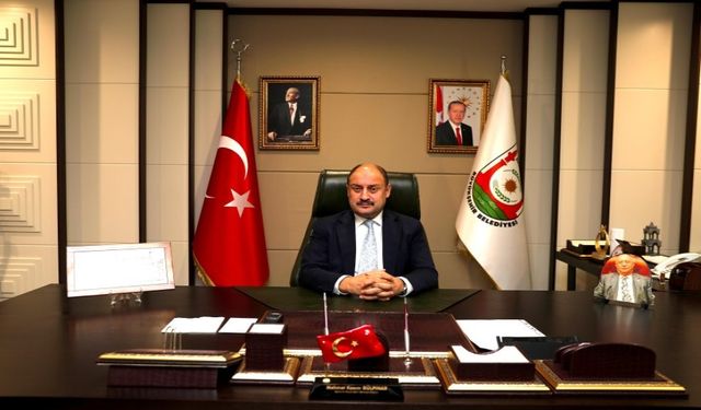 Başkan Gülpınar'a Yılın En Başarılı Belediye Başkanı Ödülü