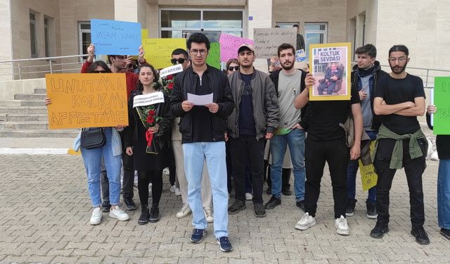 Urfa'da Öğrencilerin rektörlük binası önünde eylemi sürerken yeni skandal ortaya çıktı!