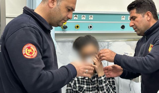 Urfa'da kız çocuğu Elbise giyerken gözünü fermuara sıkıştırdı