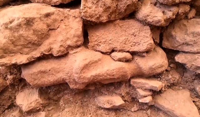 Göbeklitepe’nin Büyüsü Sürüyor: Yeni İnsan Figürü Bulundu
