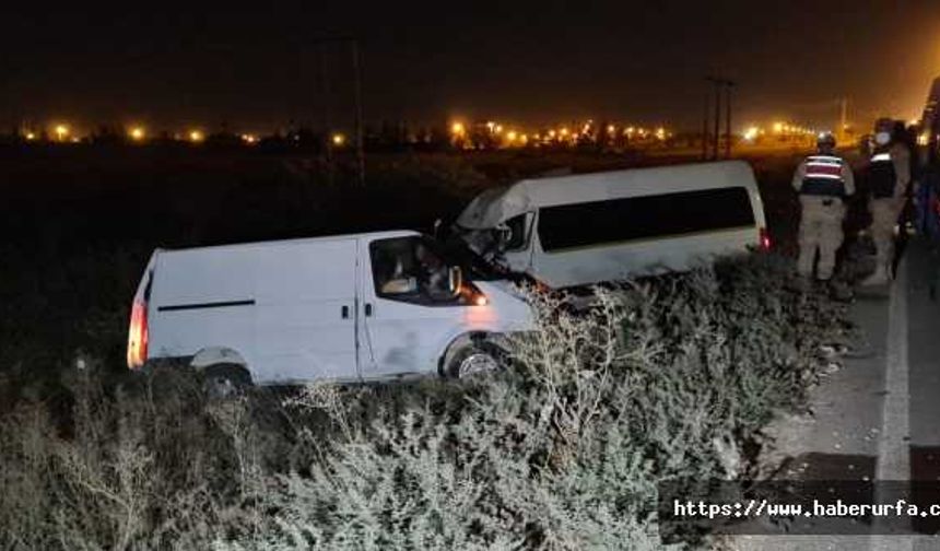 Akçakale'de trafik kazası: 10 yaralı