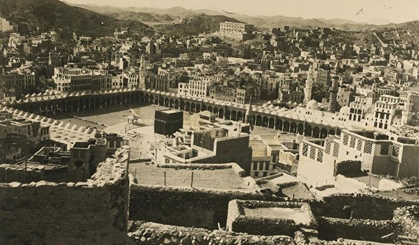 Suudi Arabistan İzinsiz hacılara 5 bin dolar para cezası ve 10 yıl ülkeye giriş yasağı koyacak