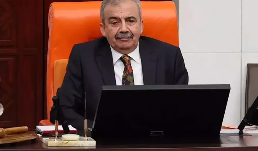 Doktorlarından yeni açıklama: Sırrı Süreyya Önder'in hayati tehlikesi arttı!