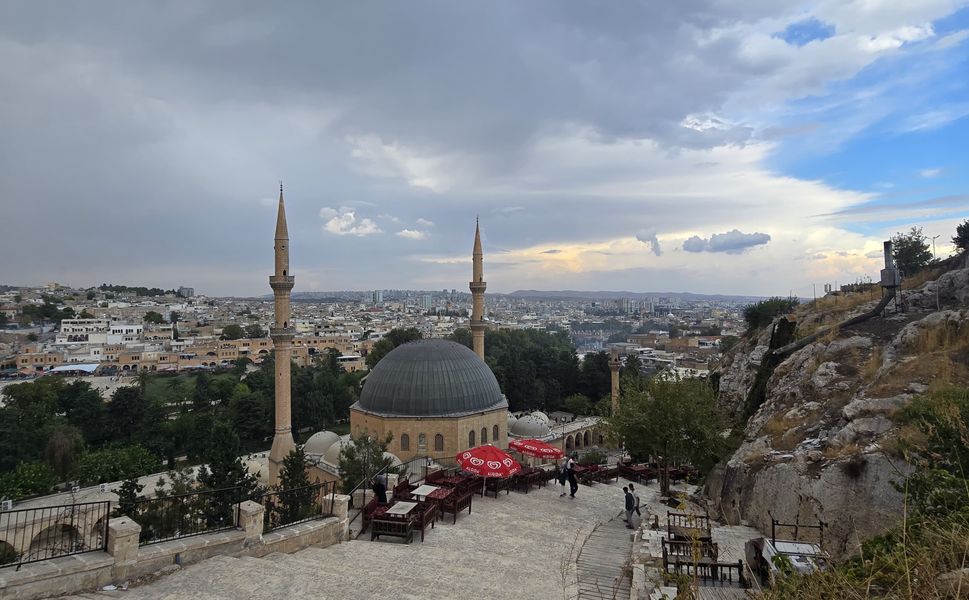 Şanlıurfalılar'dan Teröre lanet: “Terör terördür terörün iyisi kötüsü olmaz”