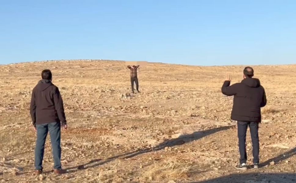 Bir PKK'lı Suriye Tarafından Şanlıurfa Hudut Karaloluna  teslim oldu