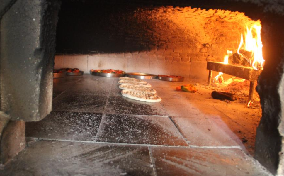 “Ateşin Karşısında Hayat: Urfa’da 50 Derecede Helal Lokma Mücadelesi