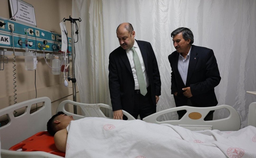 Başkan Gülpınar Yaralı Öğrencileri Yalnız Bırakmadı