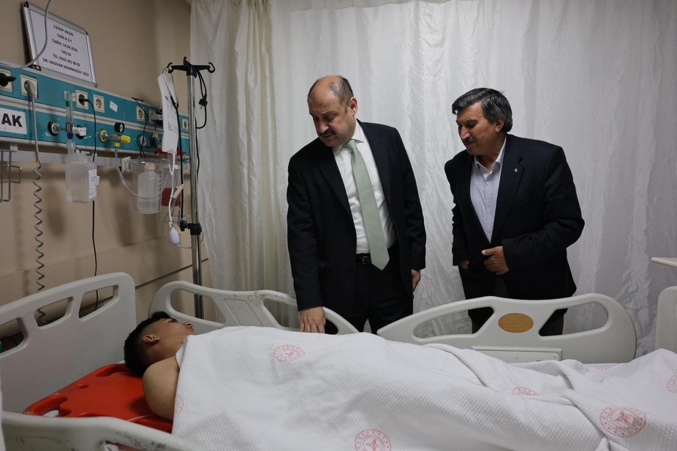 Başkan Gülpınar Yaralı Öğrencileri Yalnız Bırakmadı